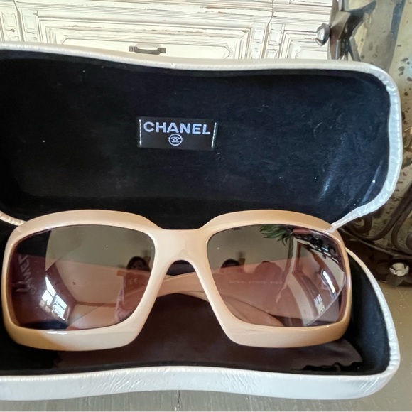 Chanel Sunglasses 5076H - Cream CC-Mother of Pearl Vintage - Picture 3 of 11